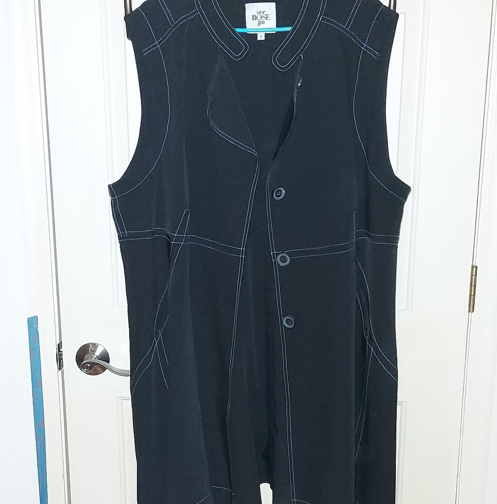 See Rose Go Layering Vest Black